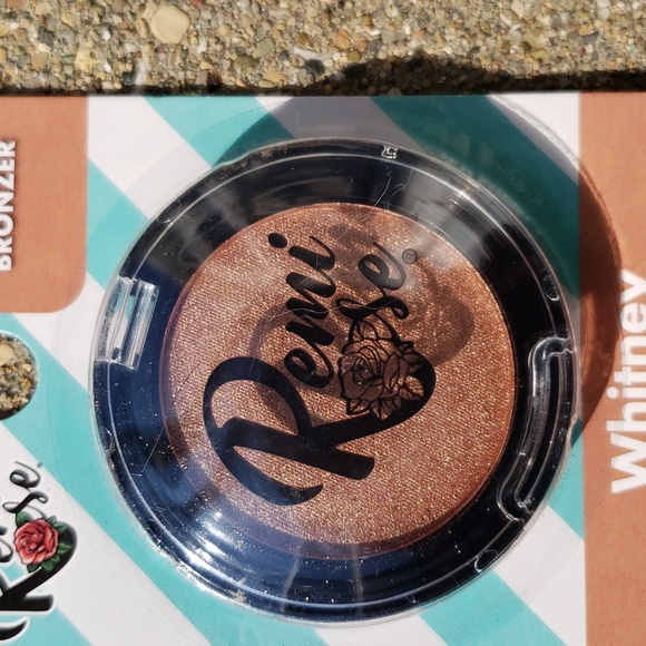 Remi Rose Whitney Bronzer. NIP - Picture 2 of 4